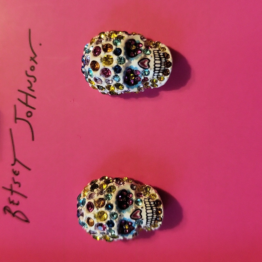 Betsey Johnson Colorful Skull Earrings BNIB Te M Rt TL